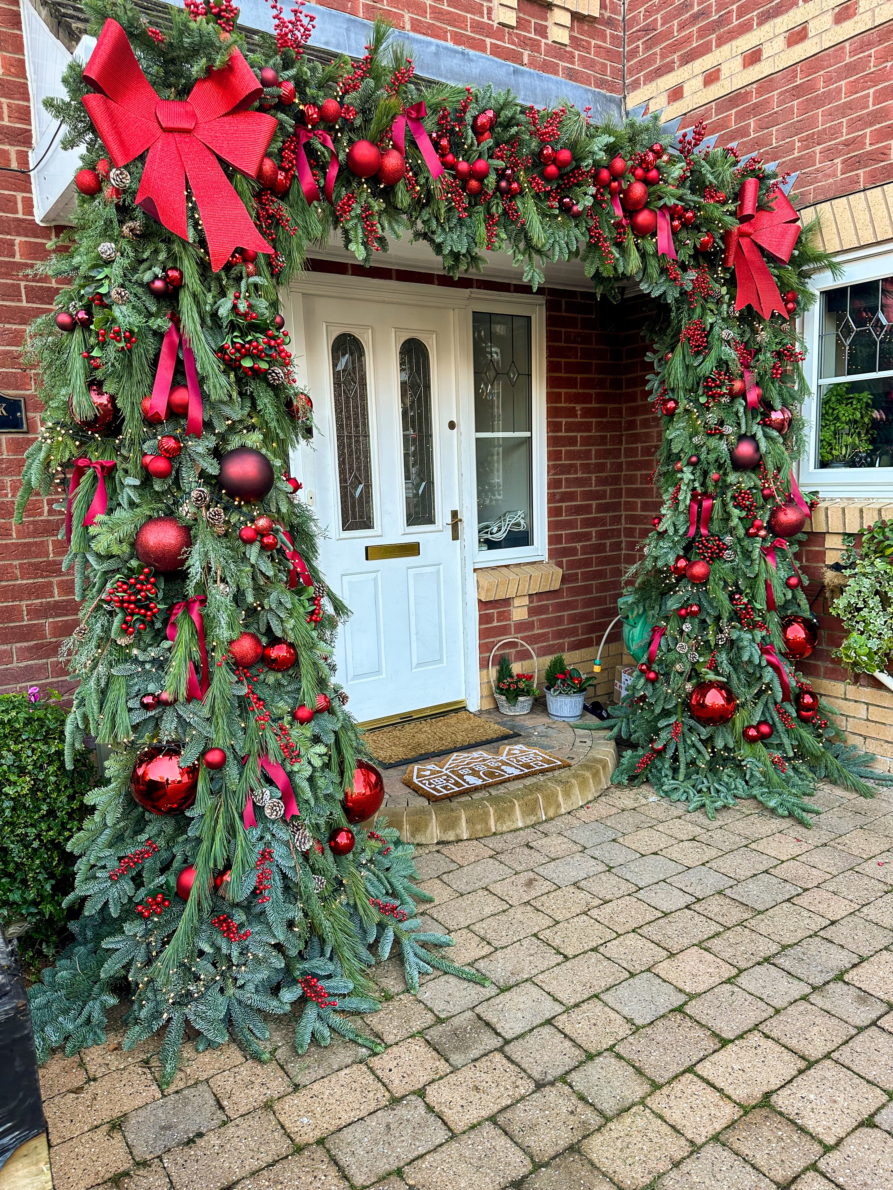 Full garland arch over front door